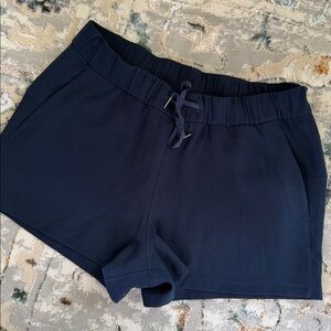 Lululemon on the fly short